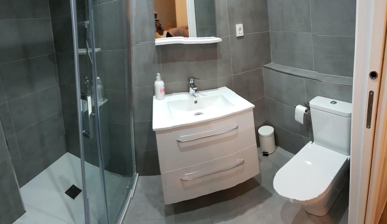 Duquesa Seafront Marina Apartment Manilva
